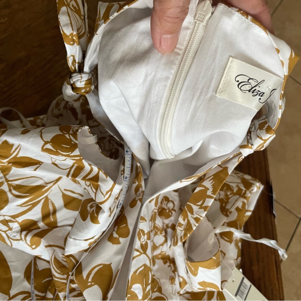 Eliza J White and Brown Floral Mini Dress size 14 - Picture 7 of 7